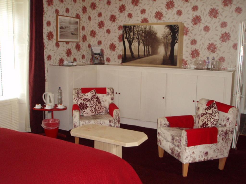 Nethermains House Kilwinning Zimmer foto